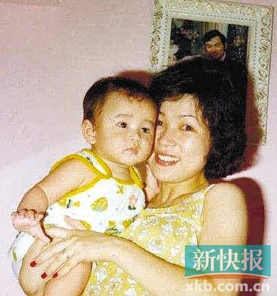 刘恺威和妈妈