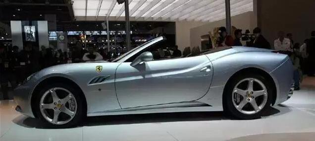 都说手动挡更有乐趣 为何超跑不用手动挡?