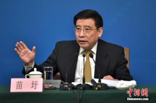 资料图:苗圩。<a target='_blank' href='http://www.chinanews.com/'>中新社</a>记者金硕摄