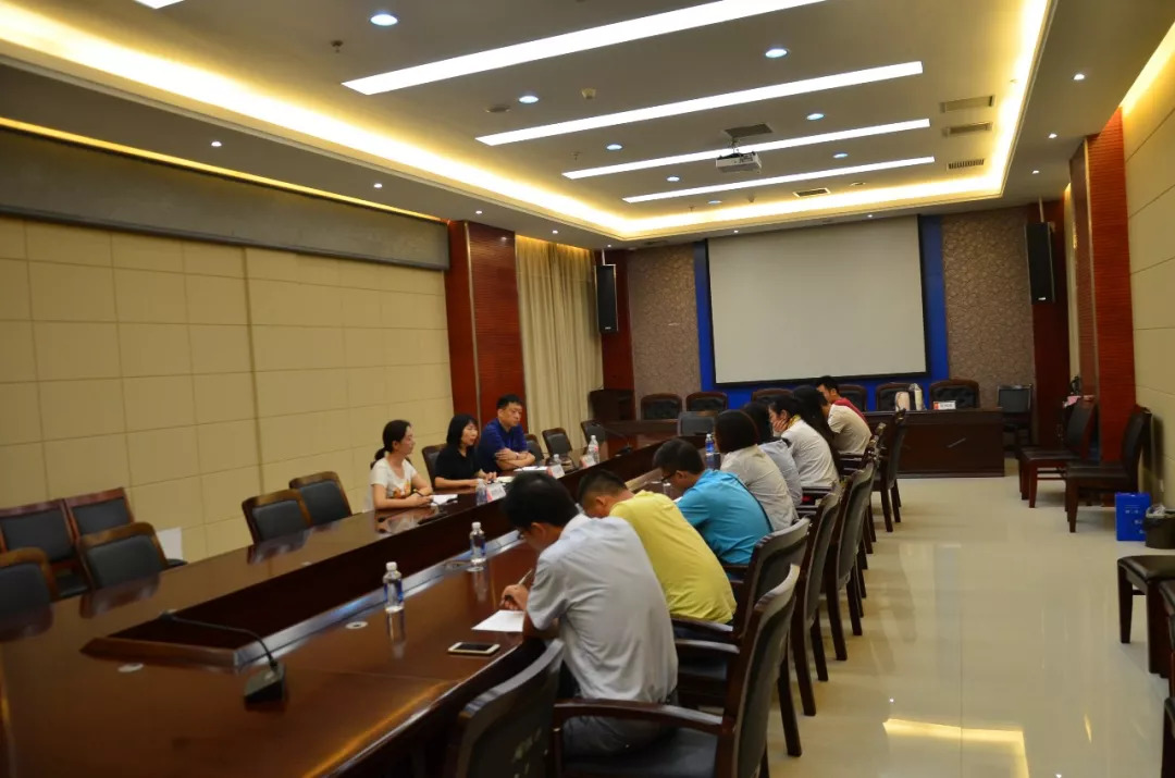 服务部的工作总结 fe74f1ba-4972-40e0-a135-0f6f72edcf8c.jpg