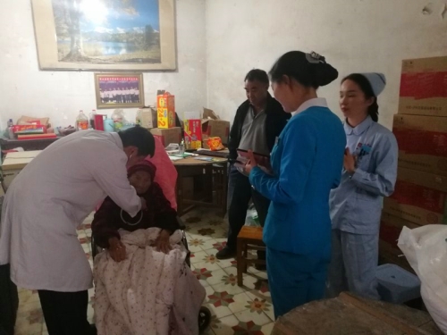 重阳前夕回访百岁老人