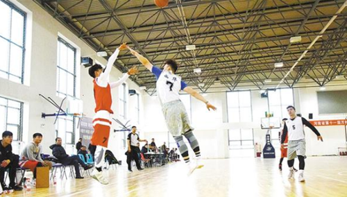 河南省第十一届“万村千乡”农民篮球赛周口市决赛开战