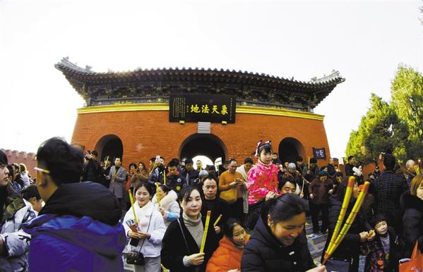 大年初一 淮阳太昊陵迎来36万游客