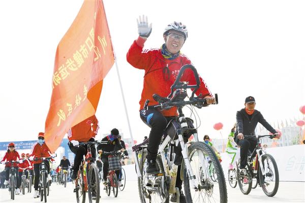 “体彩·五环体育杯”2019环中原自行车公开赛（周口站）开赛