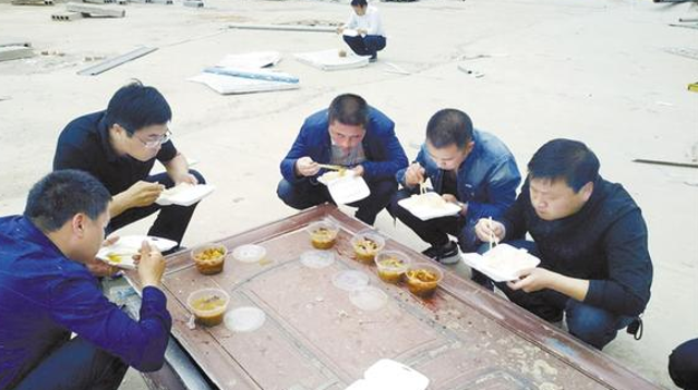 为了“创卫”，他们蛮拼的