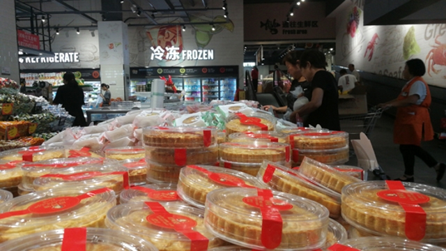 本土月饼受青睐