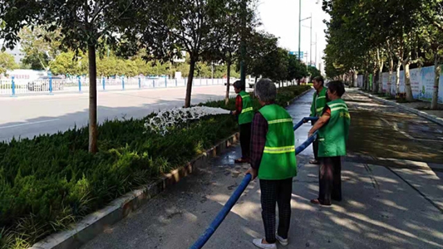 扮靓城市，为国庆增光添彩