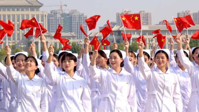 周口市举行“学习强国——我和我的祖国”快闪活动