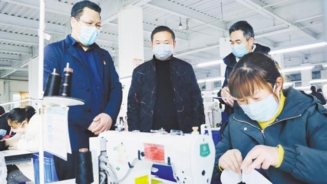 发挥监督保障作用护航企业复工复产