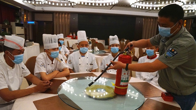 消防应急演练筑牢安全“防火墙”