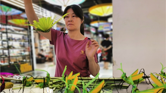 棕榈叶编出的传统民间文化情趣