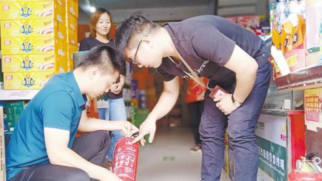 查隐患防风险 遏事故保安全