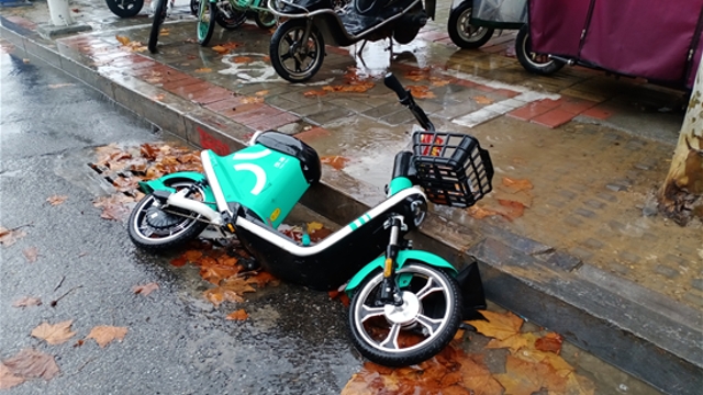 请把车子放好吧！