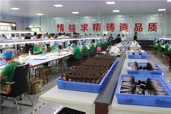 化妆刷品牌排行_一把化妆刷让品牌深陷舆论风波,这次事关维权!(2)