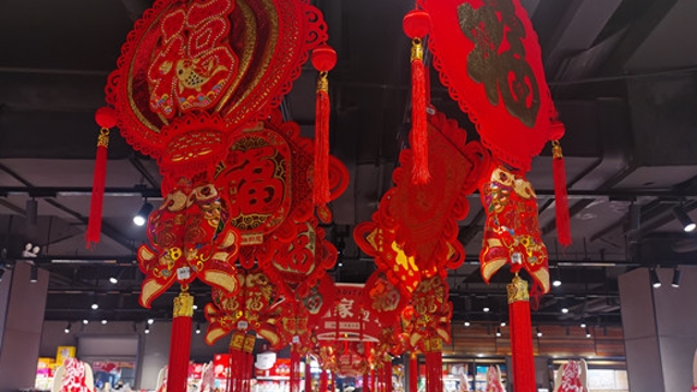 【网络中国节·春节】春节临近 年货市场热起来