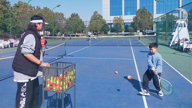 春暖花开健身忙