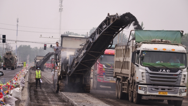 龙源路改造战又酣