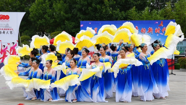 第八届周口市艺术广场舞展演活动落幕