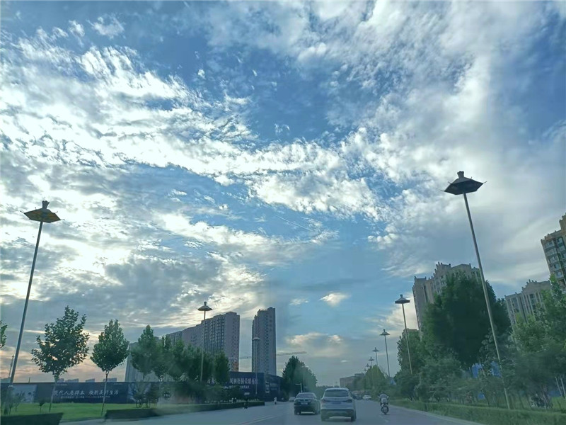 周口：秋日天空分外蓝