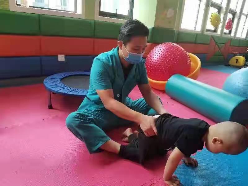康复之路：残疾人如何重新找回生活的色彩