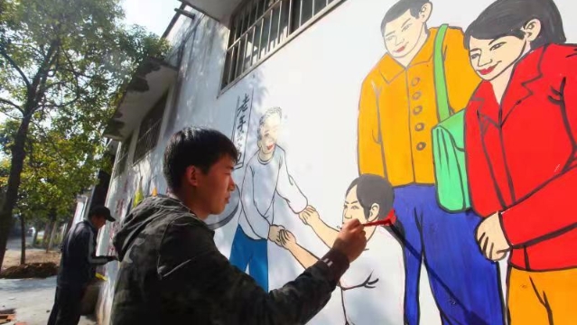 邓城镇：乡村文化墙“绘”出新风尚