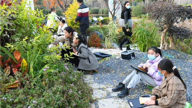 周口：彩笔绘美景