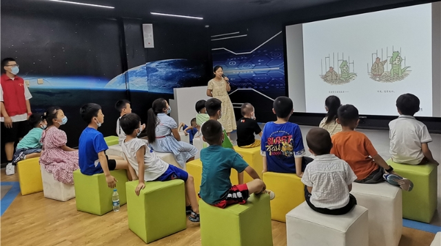 周口市图书馆公益绘本课堂开讲了！