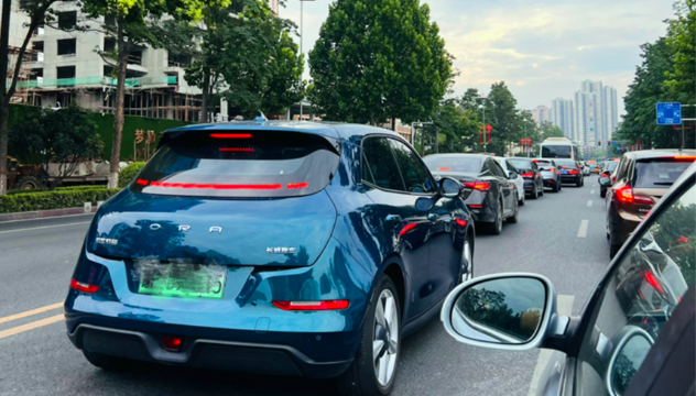 周口：建议这个路口延长绿灯时长