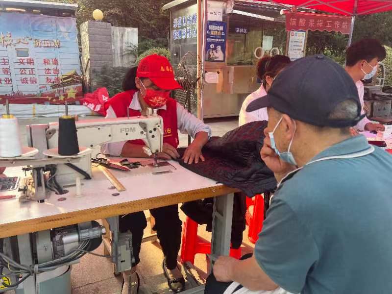 市妇联：巾帼敬老 爱在重阳