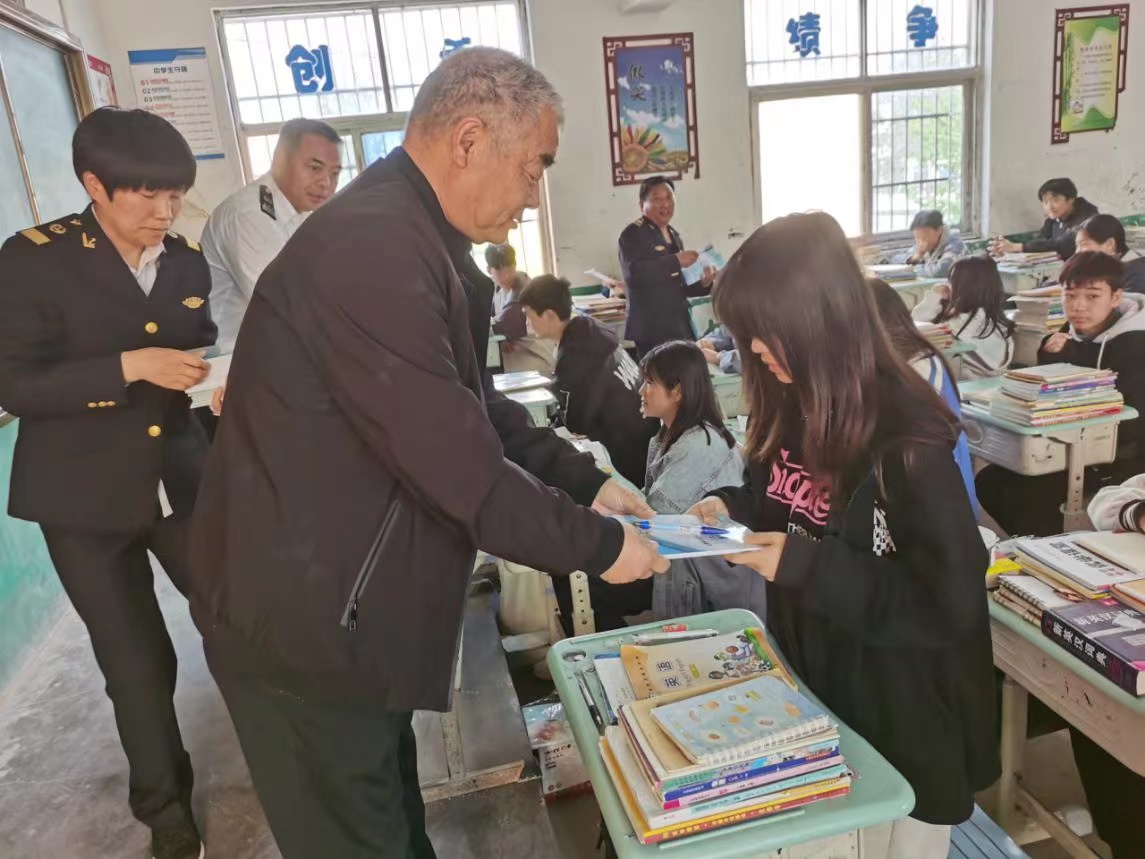 水上安全进校园 筑牢防溺水“安全阀”-中华龙都网-周口报业传媒集团主办 河南省重点新闻网站