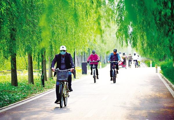 低碳环保行 畅游大自然