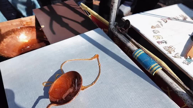 吹糖人 画糖画 小时候的年味 甜了整个童年