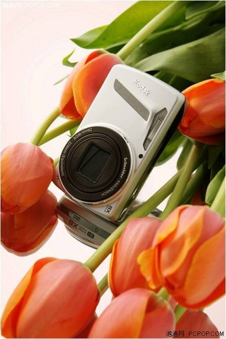 金属机身8倍光变 时尚钢铁侠柯达M580