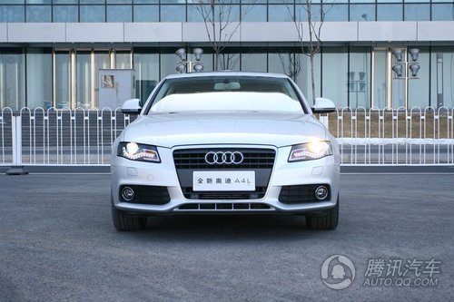 2010款奥迪A4L 2.0TFSI 运动型 到店实拍