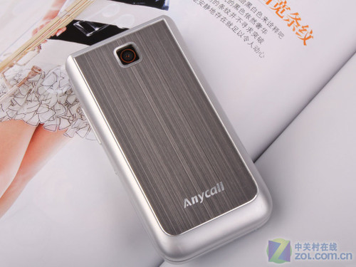 天翼3G定制+素雅翻盖设计 三星S559评测 