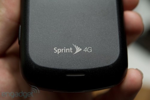 4寸大屏侧滑全键盘 三星Epic 4G初解析 