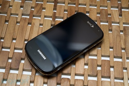 4寸大屏侧滑全键盘 三星Epic 4G初解析 