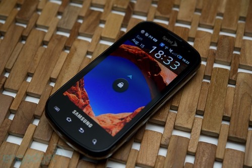 4寸大屏侧滑全键盘 三星Epic 4G初解析 