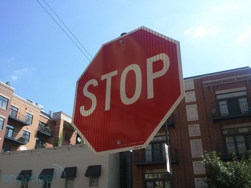 4寸大屏侧滑全键盘 三星Epic 4G初解析 