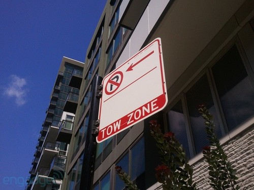 4寸大屏侧滑全键盘 三星Epic 4G初解析 