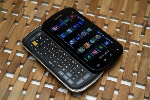 4寸大屏侧滑全键盘 三星Epic 4G初解析 