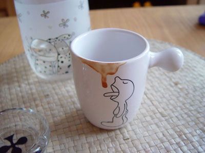 留有咖啡迹的杯子(图)