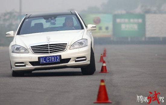 带头大哥 腾讯试驾奔驰S400 HYBRID