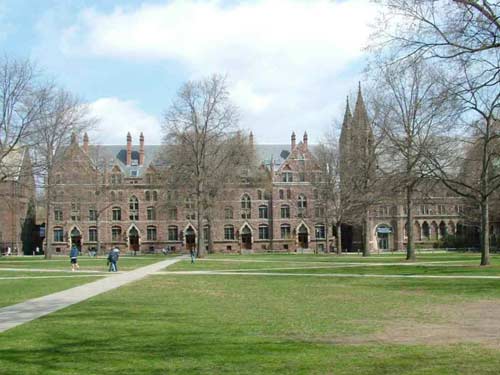 最漂亮的大学_不敢说是荷兰最美丽的大学,但绝对是荷兰唯一一所有校园