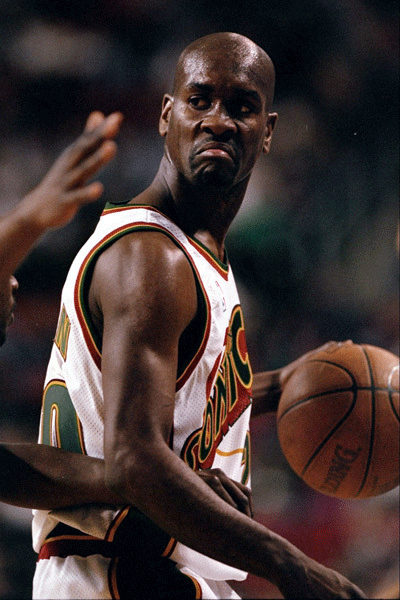 狼爪佩顿手套哪种好 加里佩顿牌子同款