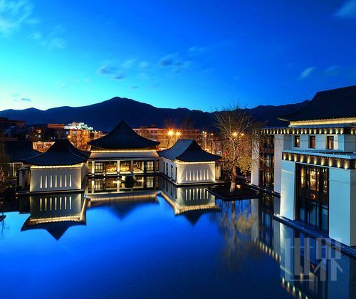 依稀的灯火映照出温暖 依稀的灯火映照出温暖