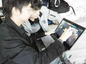 花190元普通电脑可改触屏